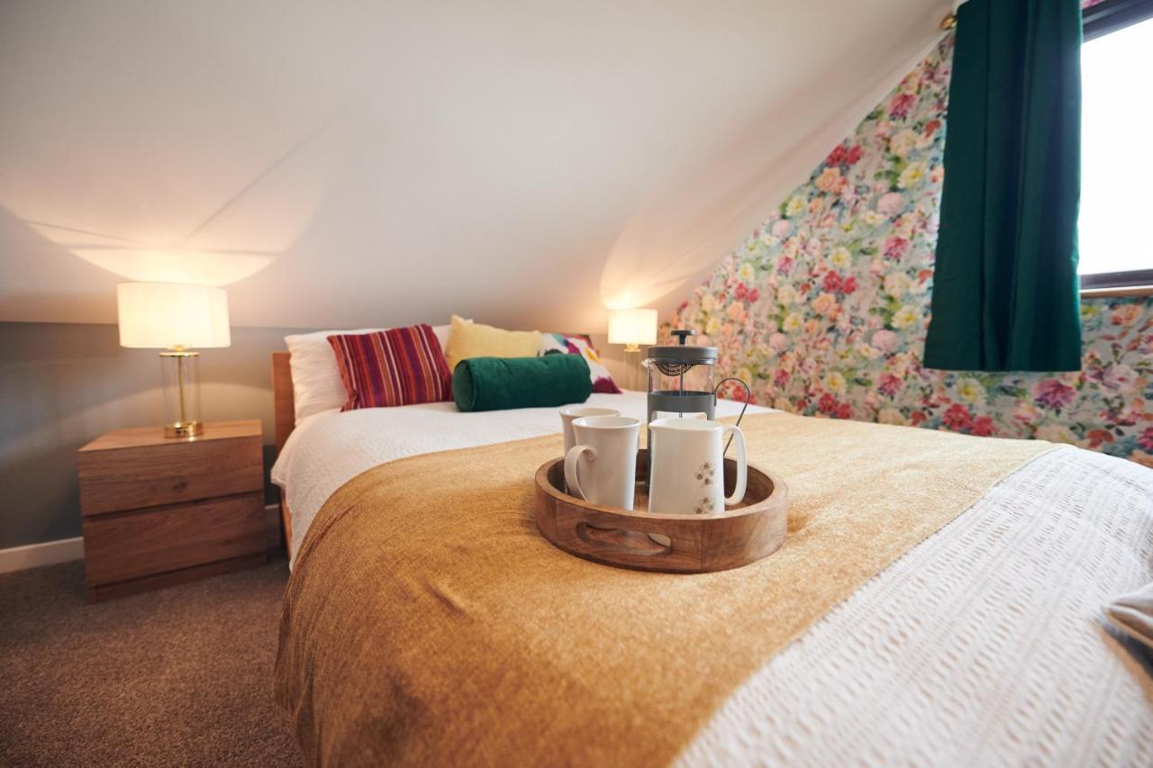 Maes Y Mel- A Couples, Pet Friendly, Rural Romantic Getaway With Countryside Views Gellywen المظهر الخارجي الصورة